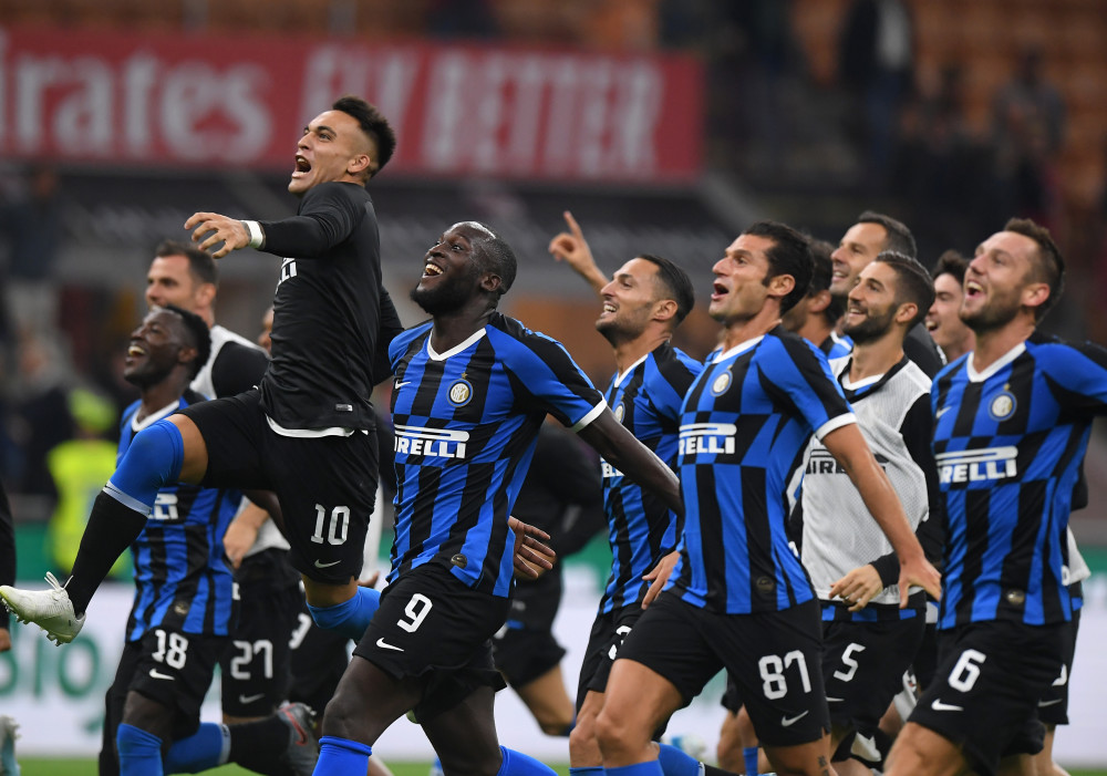 LPL新秀选手表现抢眼 教练组高度评价