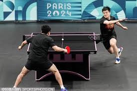 说唱歌手Jony J现场观战同曦vs北京，身穿同曦24号球衣